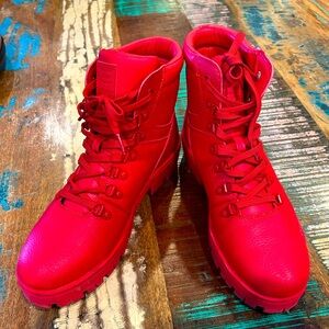 FILA Red Boots Womens 10 🥾👢Excellent Used Condition Gorgeous Color